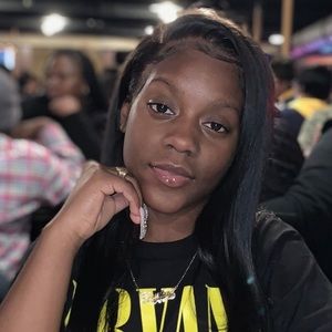 Meet your Posher, Krystal